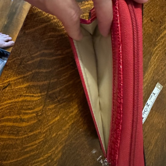 Guess Wallet - Picture 3 of 7